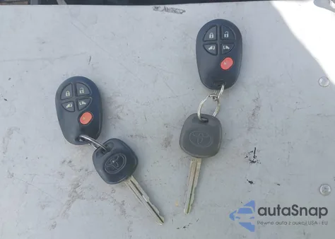 2011 Toyota Sienna Le V6/Le V6 Auto Access Seat из США, поврежденный, VIN 5TDKK3DC8BS077112